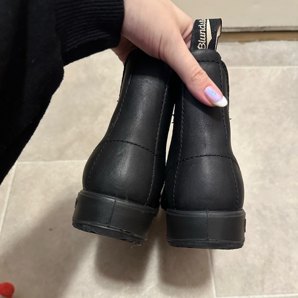 Black Blundstone Boots - Picture 2 of 5